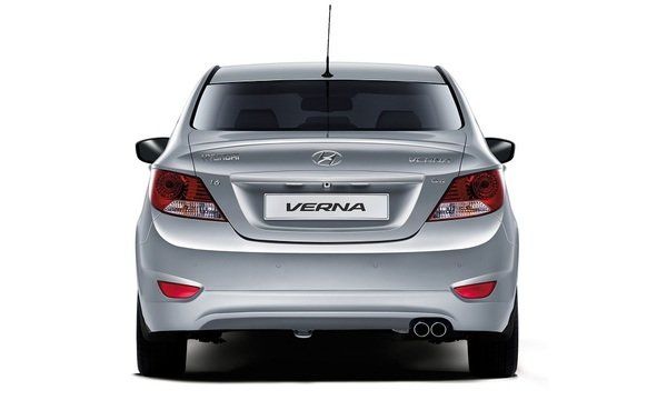 hyundai-fluidic-verna-Rear-2014